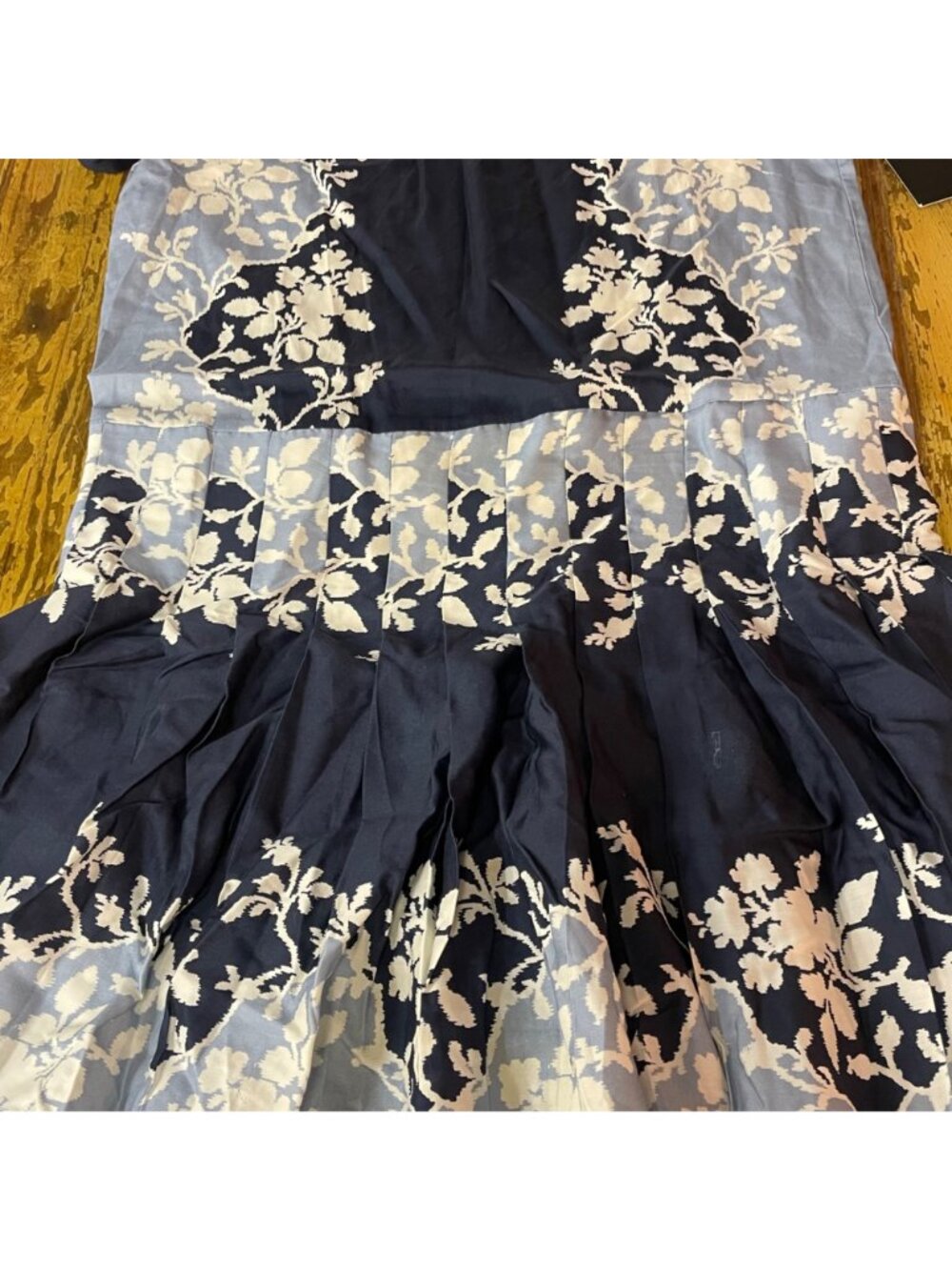 Tuckernuck Blue Fog Pleated Liza Dress Floral Sz SM Tencel Lightweight Spring - Picture 8 of 12